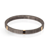 Bracciale rigido elastico uomo titanio oro rosso diamanti neri